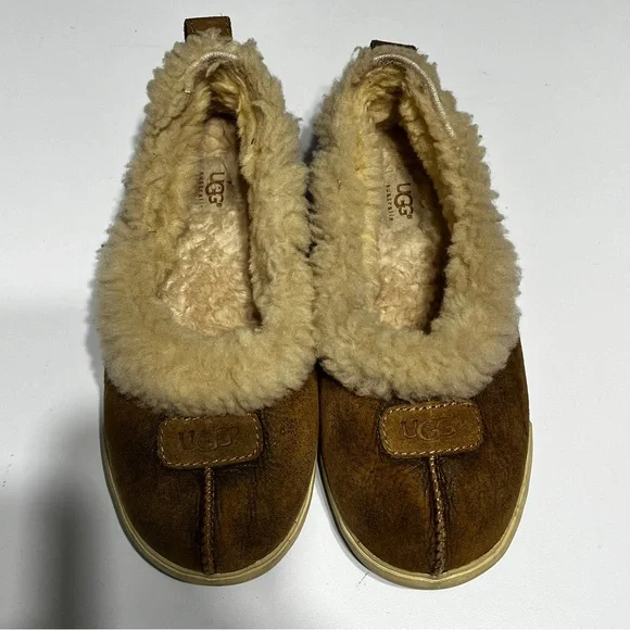 Ugg rylan slippers size 8 clearance